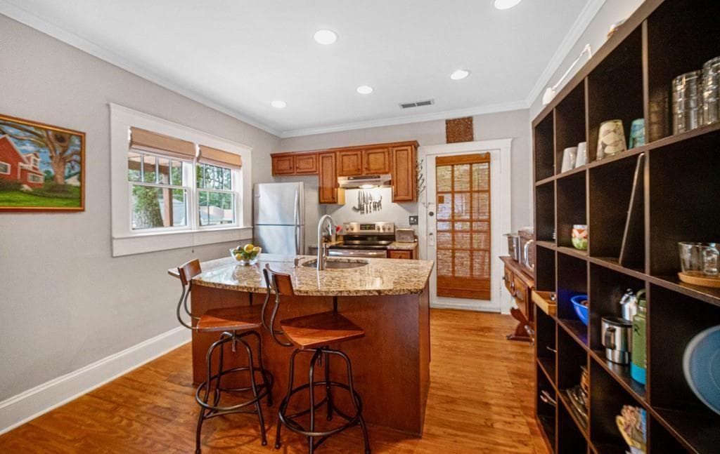 3 bedroom, 2 bathroom, 1,472 sq ft single family residence for sale at 1677 Neely Avenue, East Point, GA 30344 — photo 5