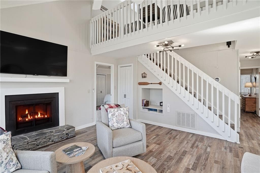 3 bedroom, 2 bathroom, 1,440 sq ft single family residence for sale at 125 Wolfscratch Drive, #608, Big Canoe, GA 30143 — photo 1 of 29