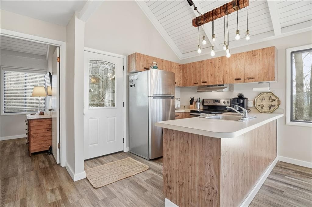 3 bedroom, 2 bathroom, 1,440 sq ft single family residence for sale at 125 Wolfscratch Drive, #608, Big Canoe, GA 30143 — photo 7
