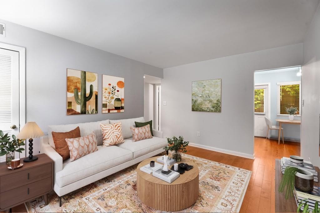 2 bedroom, 1 bathroom, 754 sq ft condominium sold at 148 Waverly Way 6, Atlanta, GA 30307