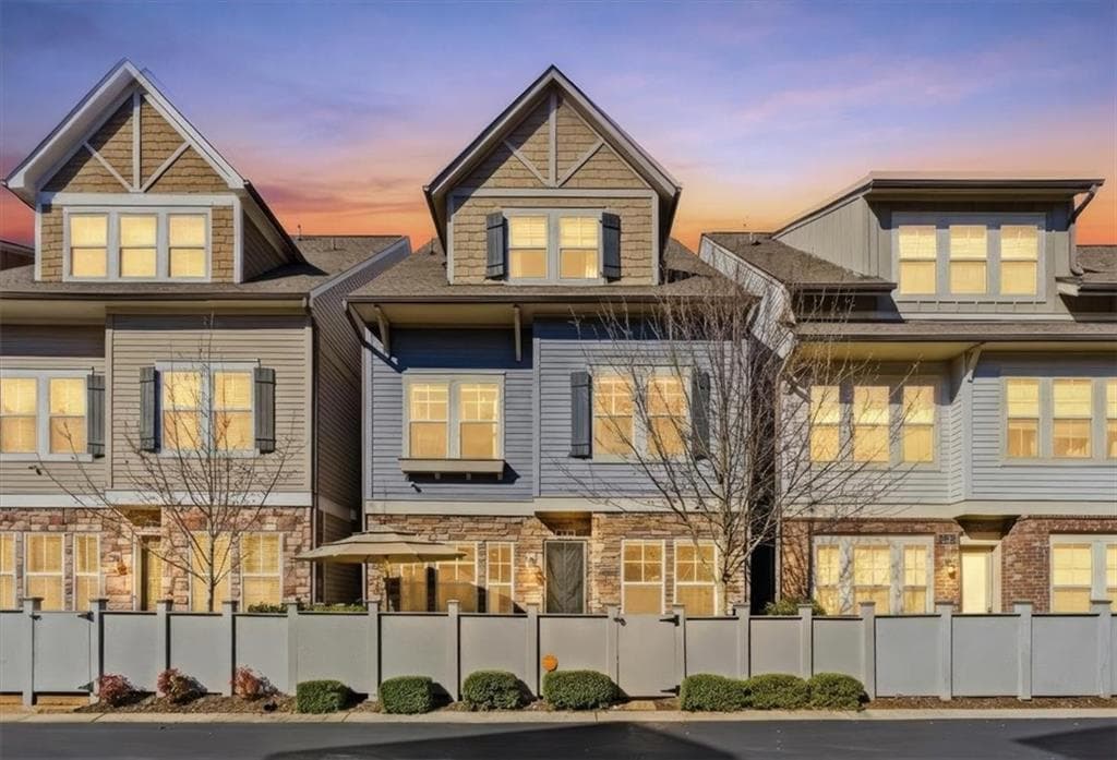 4 bedroom, 4 bathroom, 2,890 sq ft single family residence sold at 446 Cranleigh Ridge, Smyrna, GA 30080