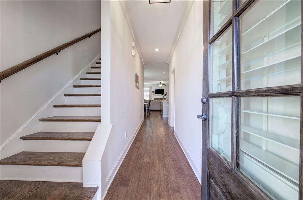 3 bedroom, 3 bathroom, 2,042 sq ft single family residence for sale at 6 Encore Lane, Cartersville, GA 30120 — photo 2