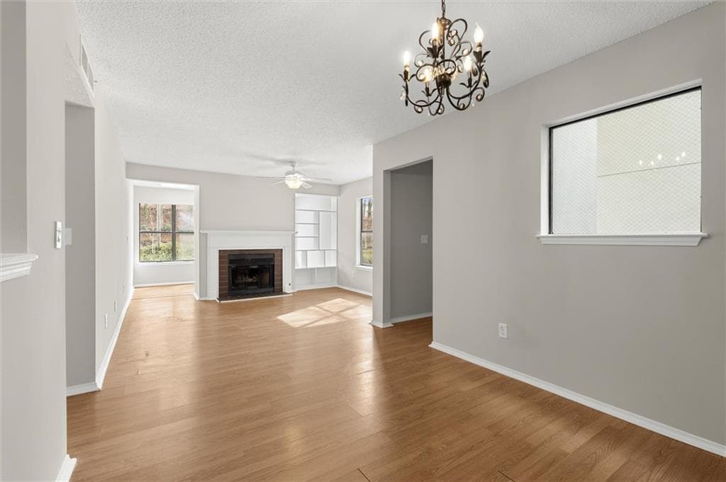3 bedroom, 2 bathroom, 1,397 sq ft condominium sold at 1211 Old Hammond Chase, Atlanta, GA 30350