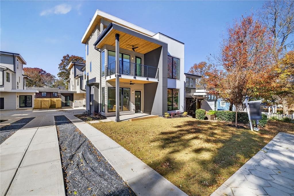 4 bedroom, 4 bathroom, 2,348 sq ft townhouse sold at 159 Walthall Street A, Atlanta, GA 30316