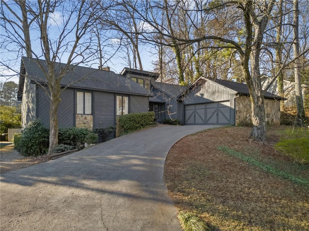1100 Lake Drive, Roswell, GA 30075 — most recent listing photo