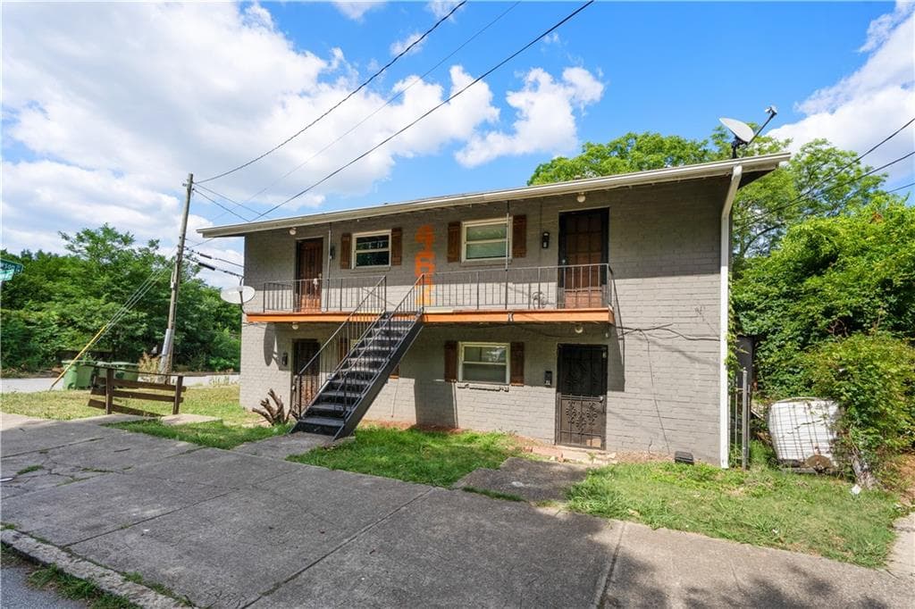 462 Whitehall Terrace