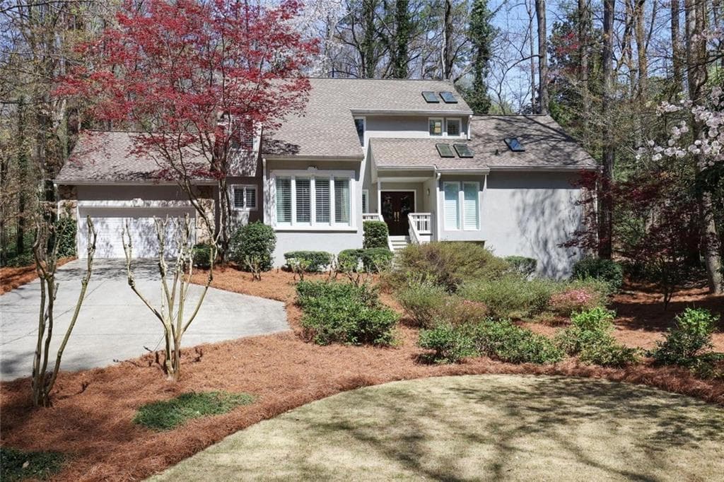 4 bedroom, 4 bathroom, 3,655 sq ft single family residence sold at 80 Seville Chase, Atlanta, GA 30328