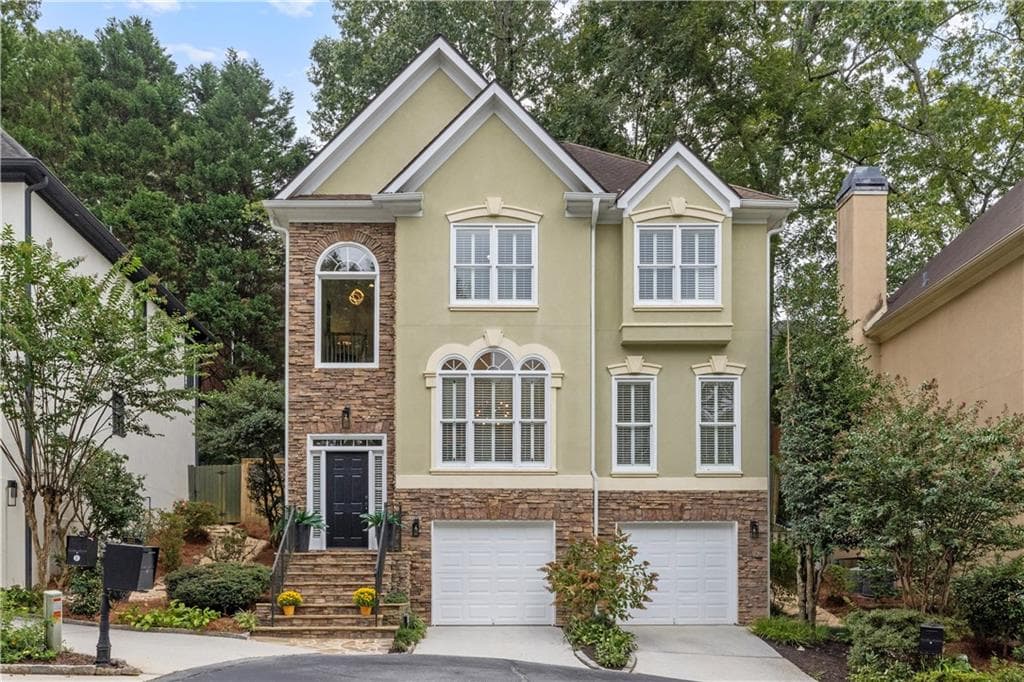 3 bedroom, 4 bathroom, 2,794 sq ft single family residence sold at 1153 Chantilly Ridge, Atlanta, GA 30324