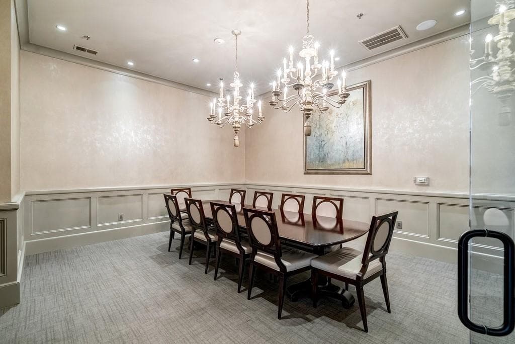 1 bedroom, 1 bathroom, 852 sq ft condominium for sale at 2277 Peachtree Road 408, Atlanta, GA 30309 — photo 6