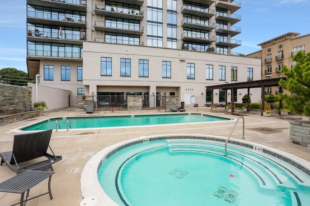 1 bedroom, 1 bathroom, 852 sq ft condominium for sale at 2277 Peachtree Road 408, Atlanta, GA 30309 — photo 7