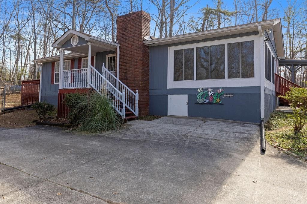 6449 Paradise Point Road, Flowery Branch, GA 30542 — most recent listing photo