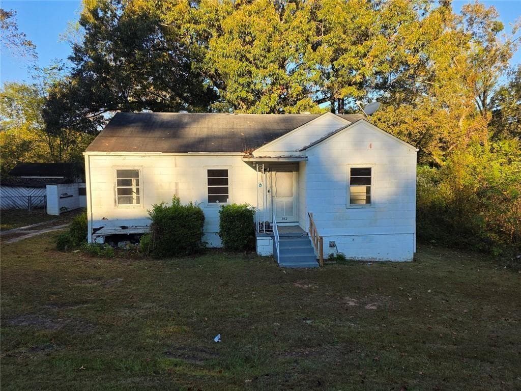 982 S Ponce De Leon Circle, Macon, GA 31206 — most recent listing photo