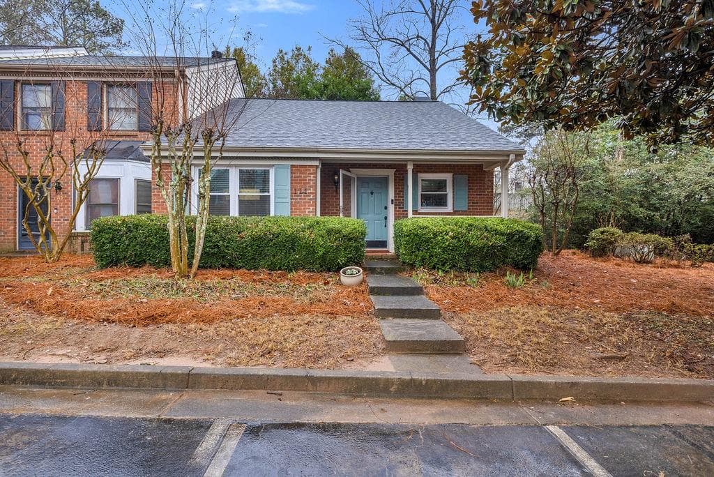111 Teal Court, Roswell, GA 30076 — most recent listing photo