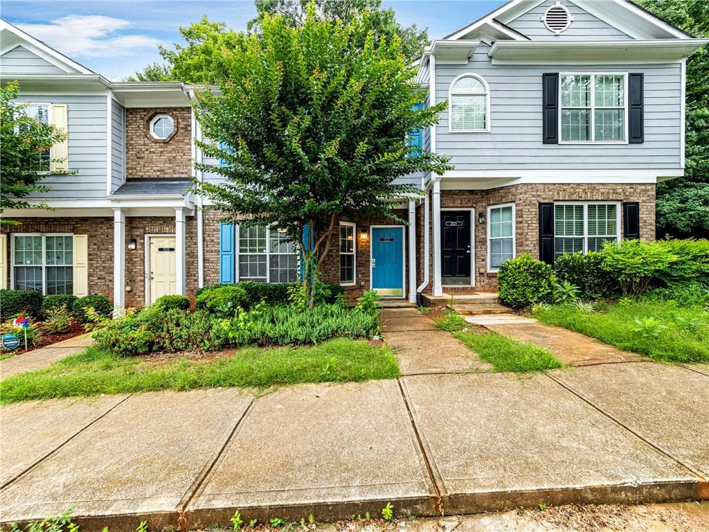 2 bedroom, 3 bathroom, 1,212 sq ft condominium sold at 2523 Walden Lake Drive, Decatur, GA 30035