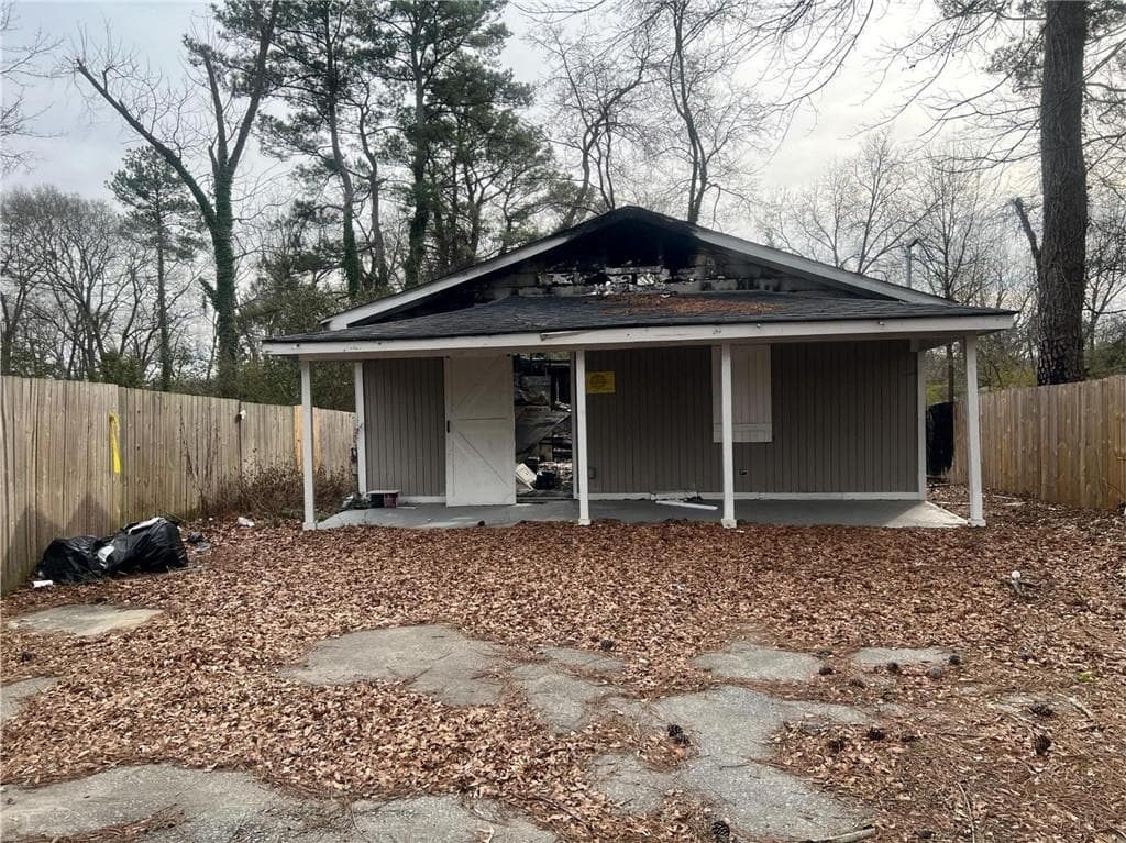 956 sq ft single family residence sold at 2134 Martin Luther King Junior Drive, Atlanta, GA 30310