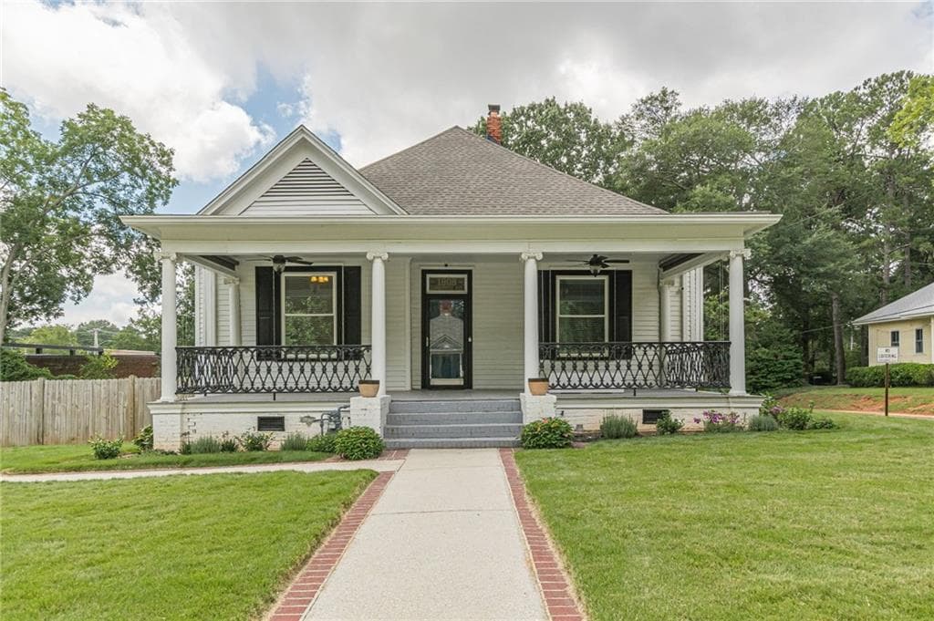 3 bedroom, 2 bathroom, 2,067 sq ft single family residence sold at 1808 Cambridge Avenue, Atlanta, GA 30337