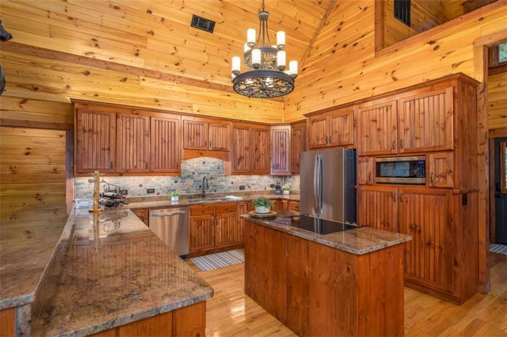 3 bedroom, 3 bathroom, 2,922 sq ft single family residence for sale at 31 High Cliff Road, Jasper, GA 30143 — photo 6