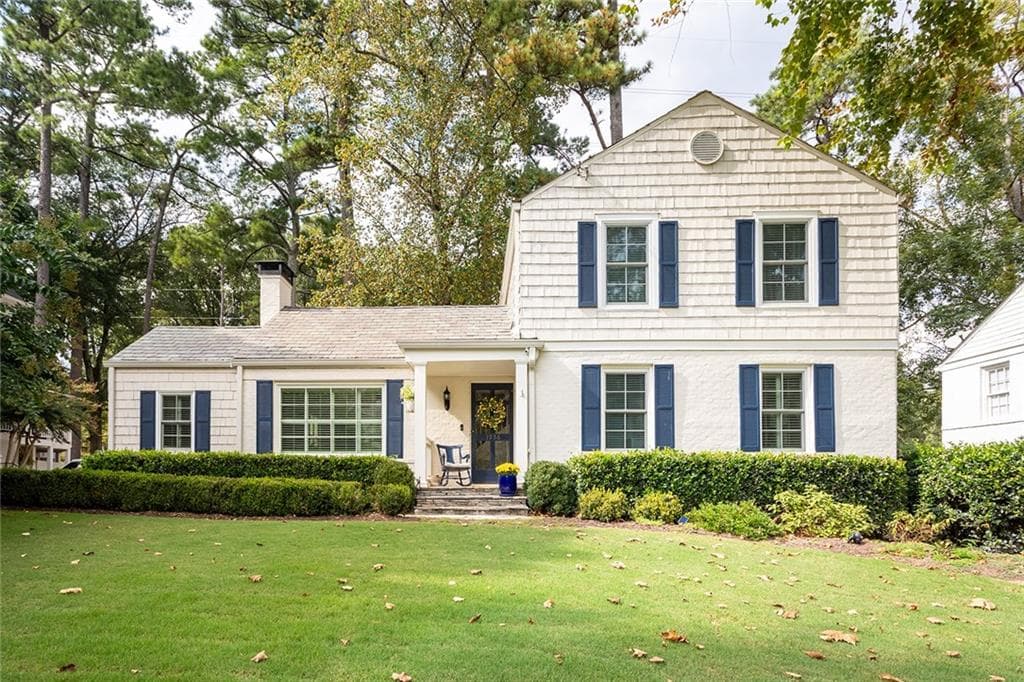 3 bedroom, 4 bathroom single family residence sold at 1956 Greystone Road, Atlanta, GA 30318