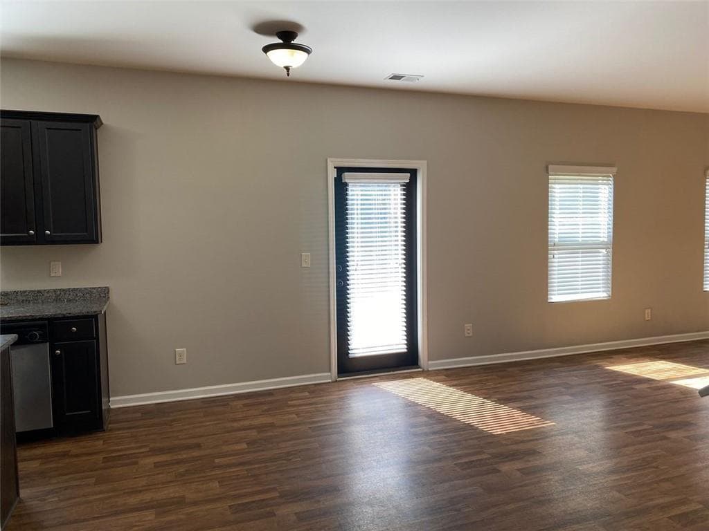 4 bedroom, 3 bathroom, 2,184 sq ft single family residence for rent at 2392 Newbury Oaks Court, Lawrenceville, GA 30044 for $2,400 a month — photo 9