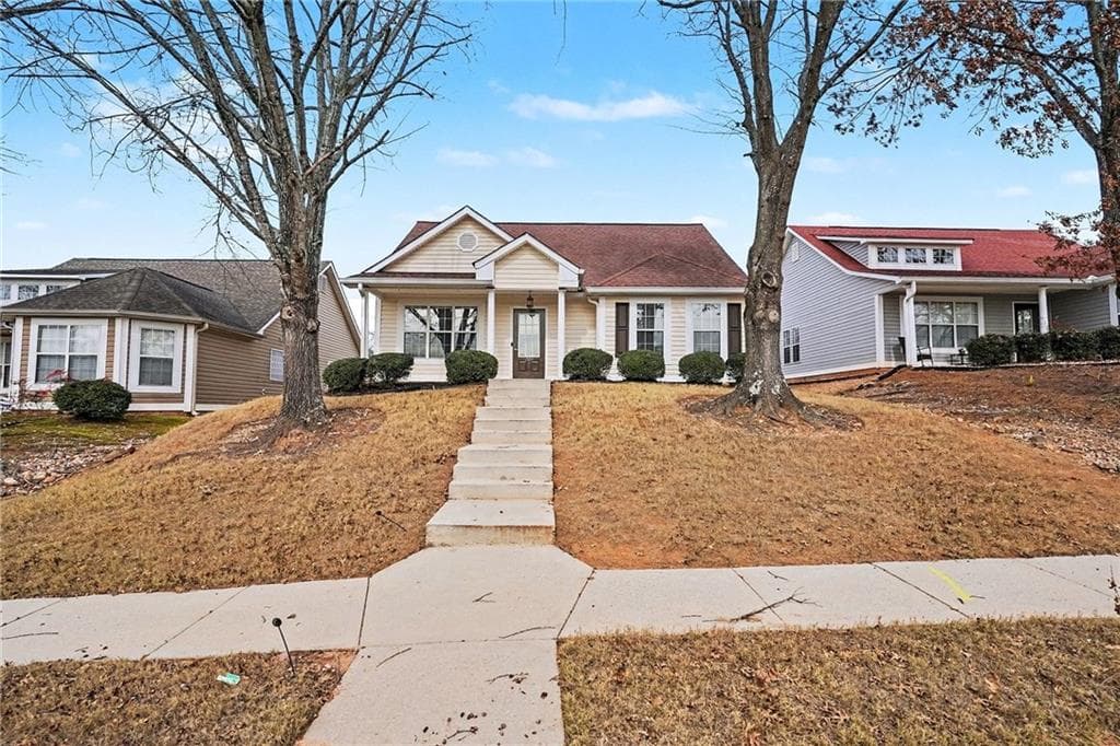 3 bedroom, 2 bathroom, 1,446 sq ft single family residence under contract at 309 Fairdale Trace, Stockbridge, GA 30281 — photo 2