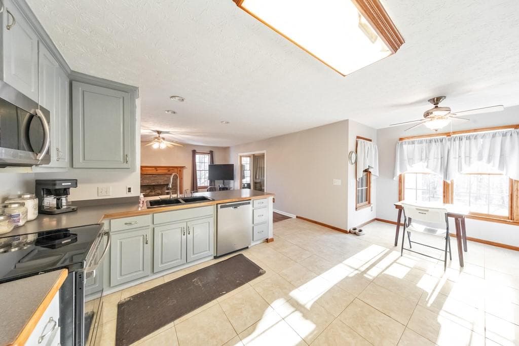 4 bedroom, 3 bathroom, 3,074 sq ft single family residence for sale at 663 Hiram Way, Hiram, GA 30141 — photo 8