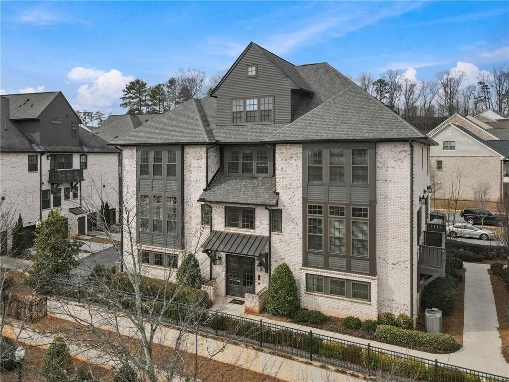 221 Britten Pass, Alpharetta, GA 30009 — most recent listing photo