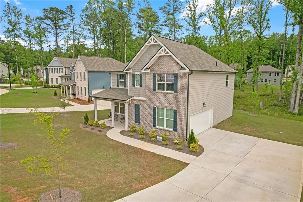 4 bedroom, 3 bathroom, 2,652 sq ft single family residence for sale at 571 Hancock Drive, Atlanta, GA 30354 — photo 2