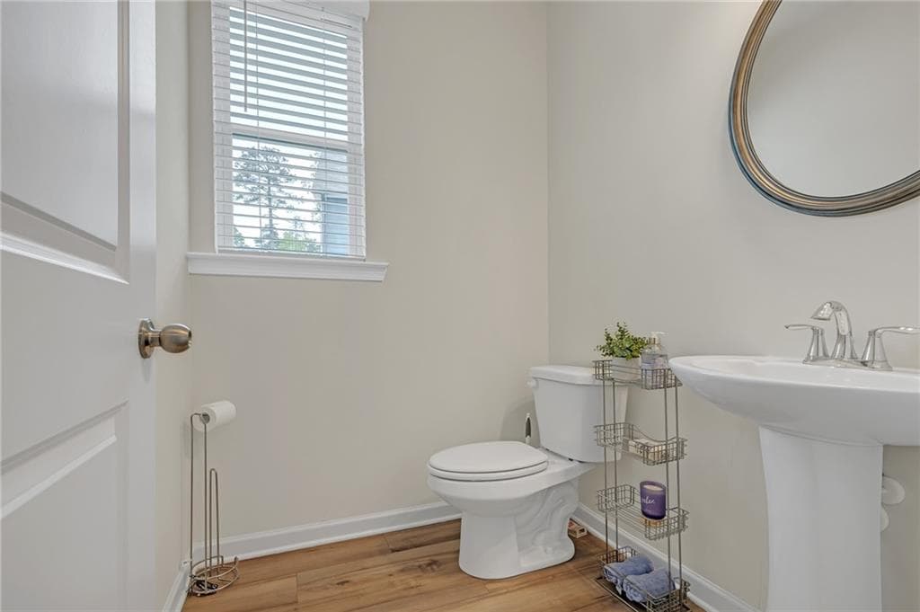 4 bedroom, 3 bathroom, 2,652 sq ft single family residence for sale at 571 Hancock Drive, Atlanta, GA 30354 — photo 6