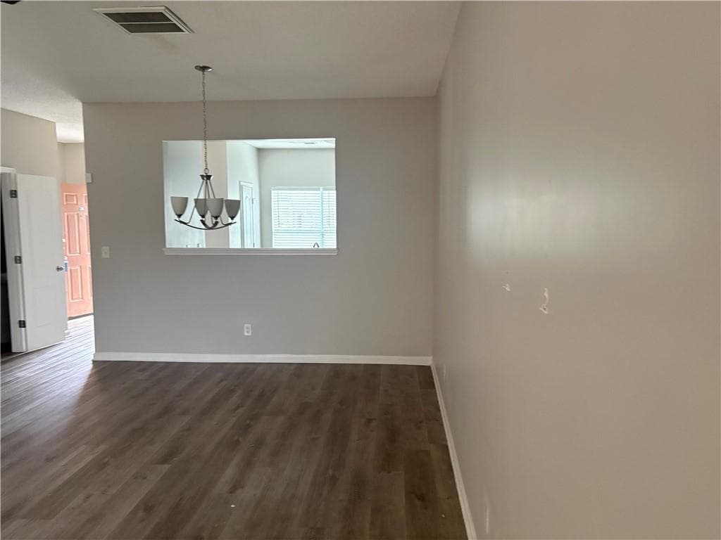 2 bedroom, 3 bathroom, 1,568 sq ft townhouse for sale at 2325 Bigwood Trail, Atlanta, GA 30349 — photo 6