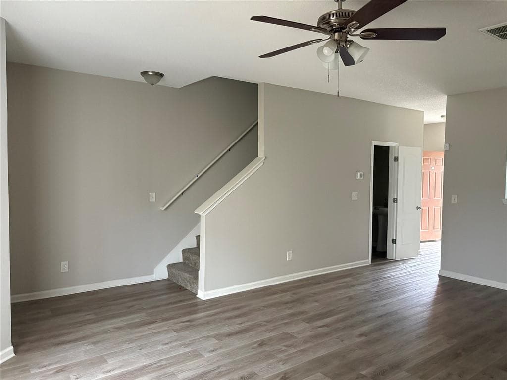2 bedroom, 3 bathroom, 1,568 sq ft townhouse for sale at 2325 Bigwood Trail, Atlanta, GA 30349 — photo 9