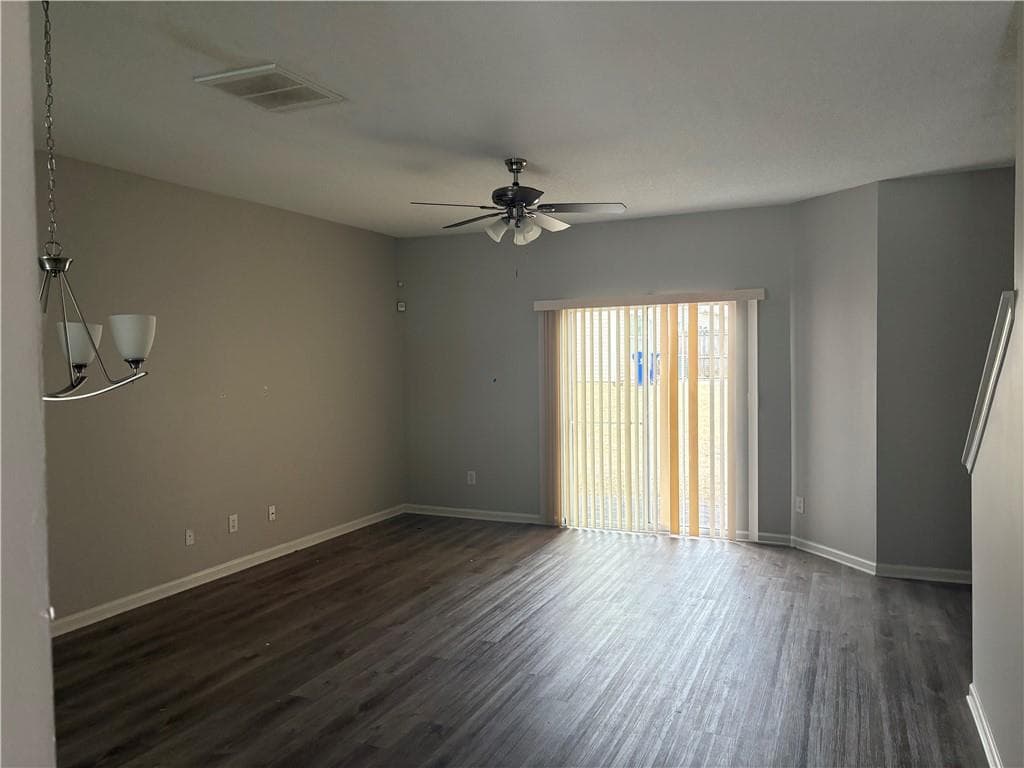 2 bedroom, 3 bathroom, 1,568 sq ft townhouse for sale at 2325 Bigwood Trail, Atlanta, GA 30349 — photo 10