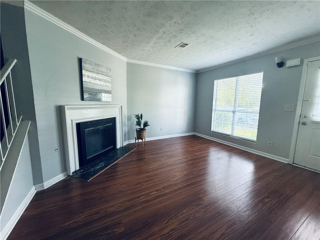 2 bedroom, 2 bathroom, 1,092 sq ft condominium for sale at 6636 Witherington Court, Norcross, GA 30093 — photo 3