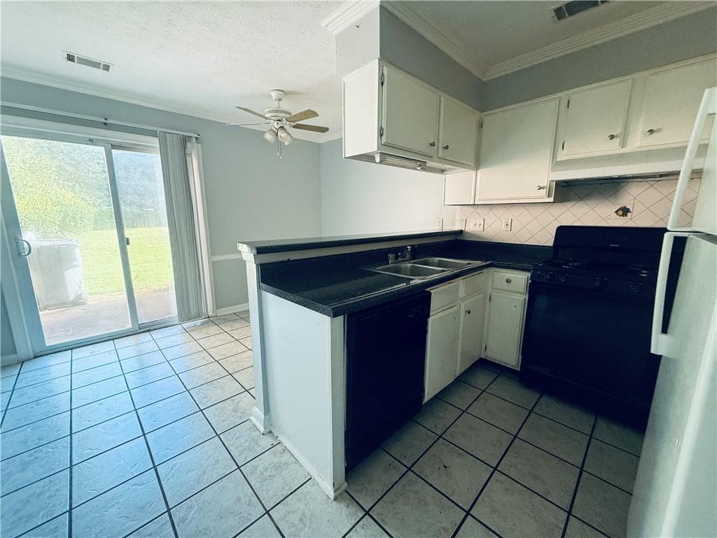 2 bedroom, 2 bathroom, 1,092 sq ft condominium for sale at 6636 Witherington Court, Norcross, GA 30093 — photo 5