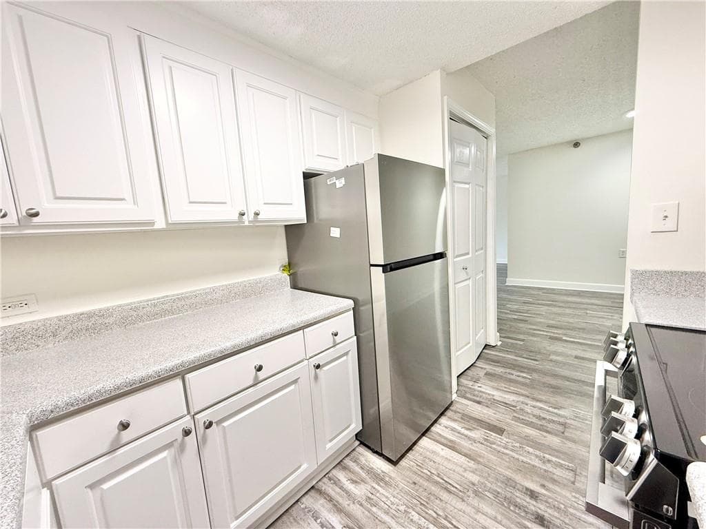 2 bedroom, 1 bathroom, 1,014 sq ft condominium under contract at 375 Ralph Mcgill Boulevard 205, Atlanta, GA 30312 — photo 9