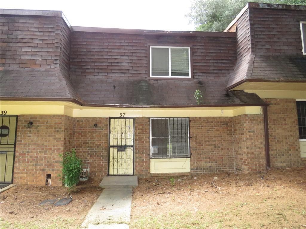 2 bedroom, 2 bathroom, 1,008 sq ft condominium sold at 37 Peyton Place, Atlanta, GA 30311