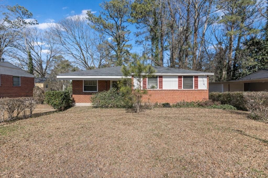 3 bedroom, 1 bathroom, 1,000 sq ft single family residence sold at 408 Macedonia Road, Atlanta, GA 30354