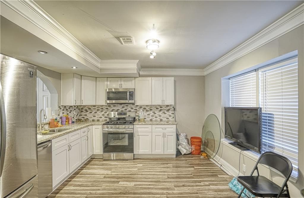 2 bedroom, 2 bathroom, 1,220 sq ft condominium for sale at 6414 Wedgewood Trace, Tucker, GA 30084 — photo 4