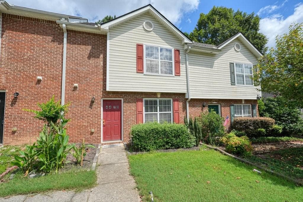 2 bedroom, 3 bathroom, 1,226 sq ft townhouse for sale at 4470 Maple Valley Drive, Cumming, GA 30040
