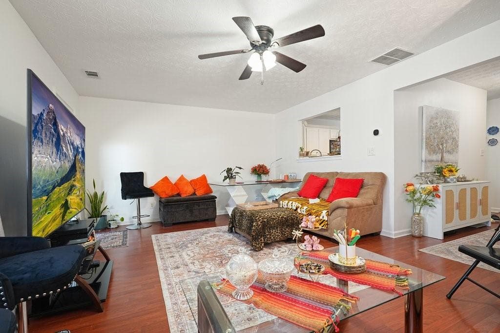 2 bedroom, 3 bathroom, 1,226 sq ft townhouse for sale at 4470 Maple Valley Drive, Cumming, GA 30040 — photo 7