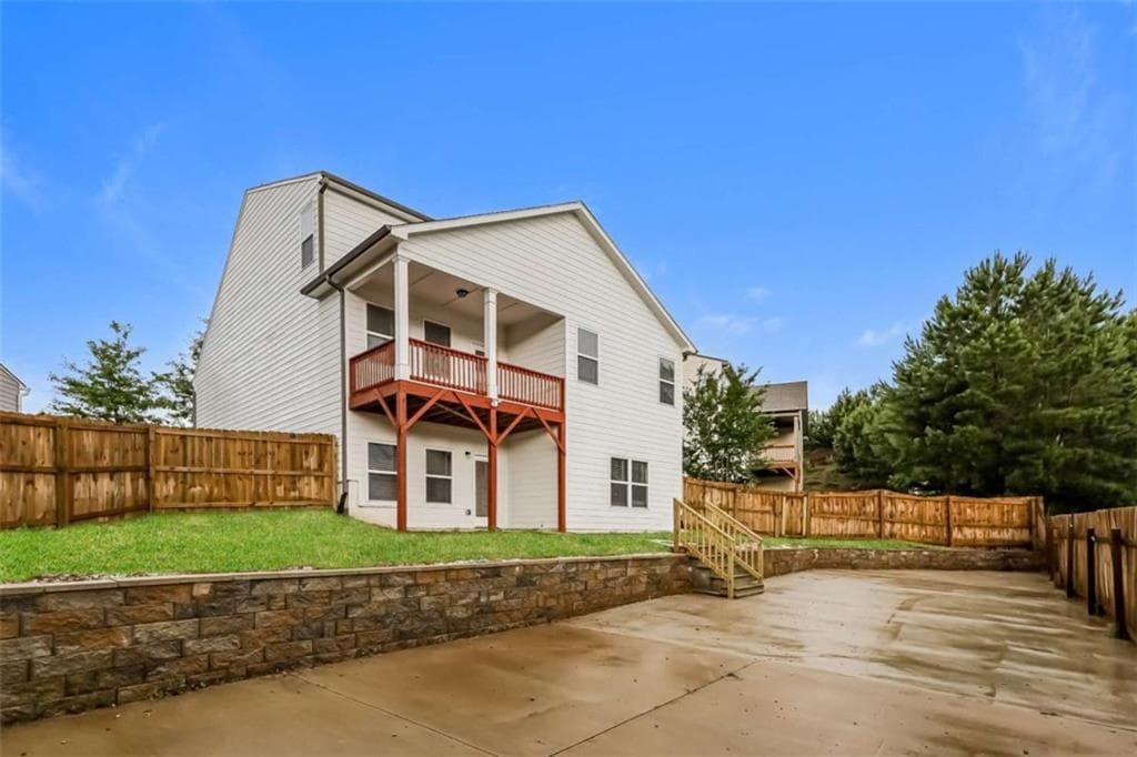 3 bedroom, 3 bathroom, 3,170 sq ft single family residence for sale at 128 Hood Park Drive, Newnan, GA 30265 — photo 4
