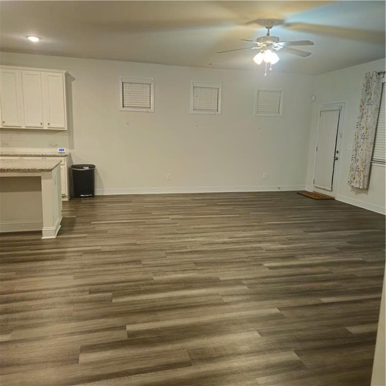 3 bedroom, 2 bathroom, 1,993 sq ft single family residence under contract at 301 Buckpasser Court, Acworth, GA 30102 — photo 6