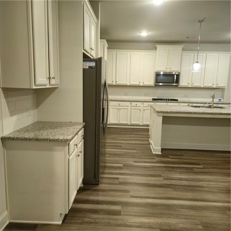 3 bedroom, 2 bathroom, 1,993 sq ft single family residence under contract at 301 Buckpasser Court, Acworth, GA 30102 — photo 8