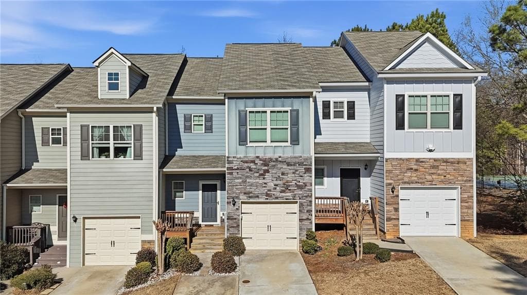 3 bedroom, 3 bathroom, 1,680 sq ft townhouse under contract at 112 Spring Way Square, Canton, GA 30114 — photo 2