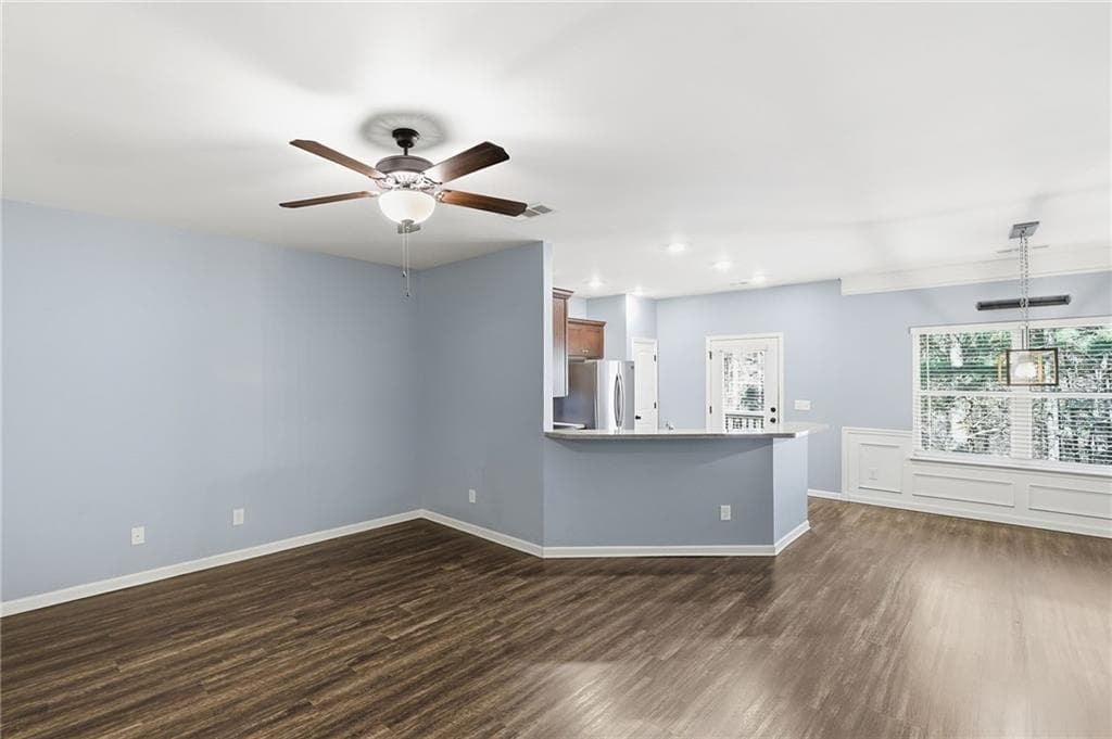 3 bedroom, 3 bathroom, 1,680 sq ft townhouse under contract at 112 Spring Way Square, Canton, GA 30114 — photo 7