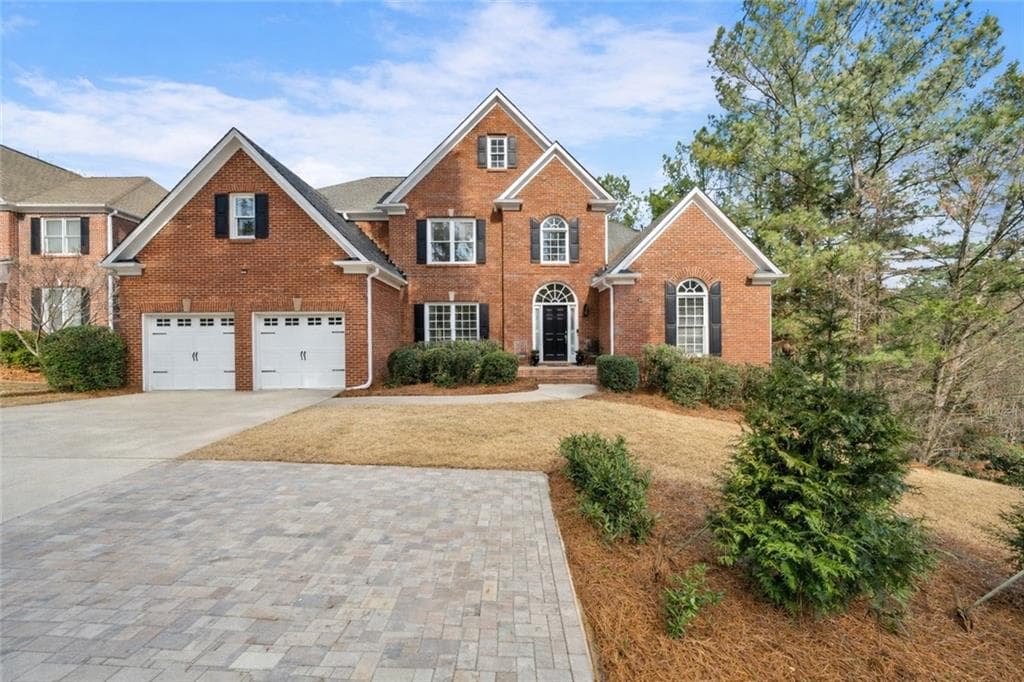 5640 Overlook Bluff, Johns Creek, GA 30097 — most recent listing photo
