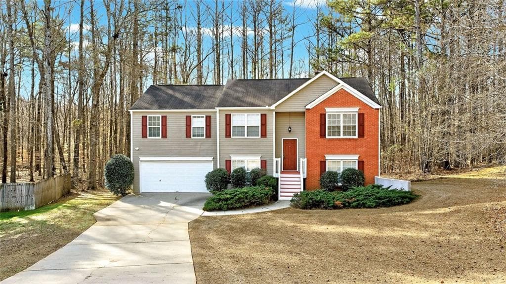 3 bedroom, 2 bathroom, 3,132 sq ft single family residence sold at 34 Clover Court, Powder Springs, GA 30127