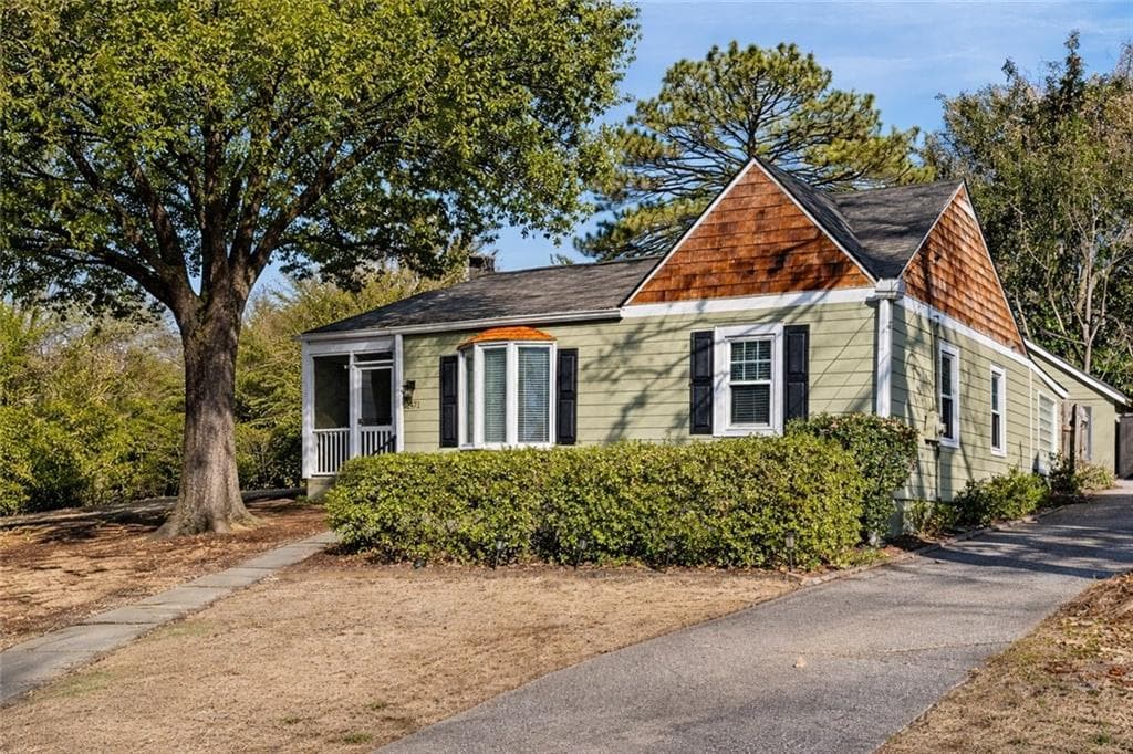 2 bedroom, 2 bathroom, 1,255 sq ft single family residence sold at 1471 Hawthorne Avenue, Atlanta, GA 30309