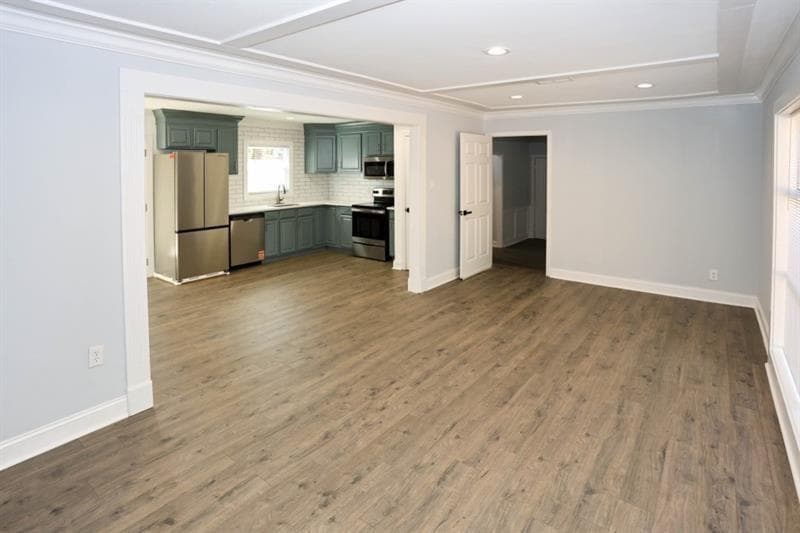 3 bedroom, 2 bathroom, 1,303 sq ft single family residence for sale at 1508 Peachcrest Road, Decatur, GA 30032 — photo 3