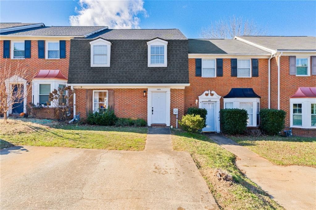 2 bedroom, 3 bathroom, 1,496 sq ft townhouse sold at 1525 Paces Ferry North Dr, Smyrna, GA 30080
