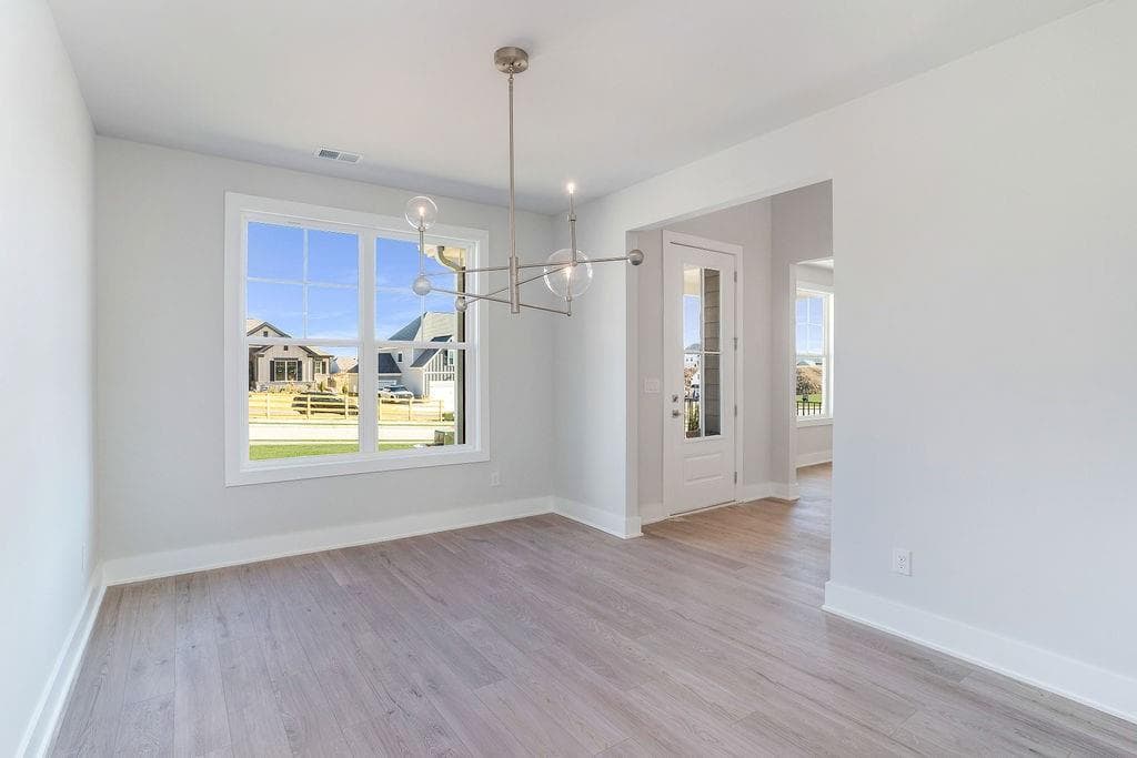 5 bedroom, 3 bathroom, 2,805 sq ft single family residence for sale at 2600 Parkside Way Lot 21, Gainesville, GA 30507 — photo 6